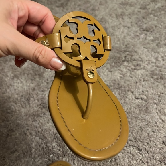 Tory Burch Tan Leather Sandals - Picture 6 of 7
